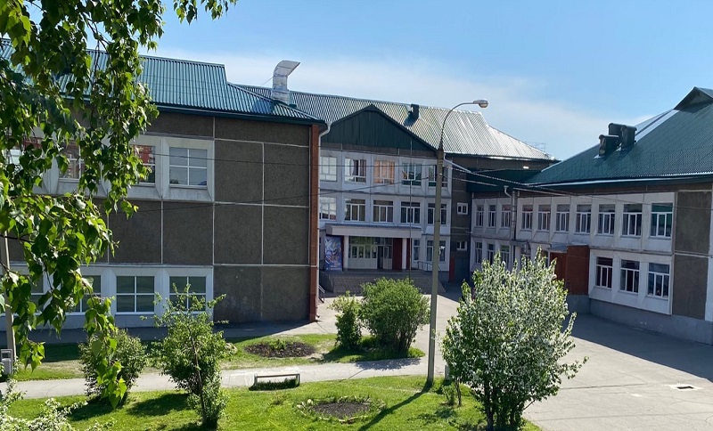 Фотография школы.
